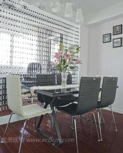 书香门第复式小楼·珠帘玄关隔断效果图 餐桌 水晶珠帘效果图 www.ecbcm.com