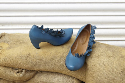 Squirrel Shoes and Oak Leaf Frills, Other Products, Studio Tord Boontje