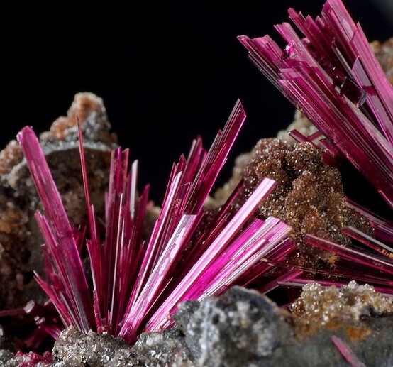 Erythrite