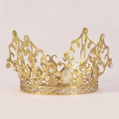 Diamond and Gold East of Paris Regal Coronet by Slim Barrett. Made in 18kt yellow gold, set with brilliant cut diamonds.