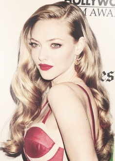 Amanda Seyfried old Hollywood waves【A.Q】