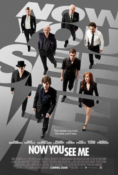 【惊天魔盗团 Now You See Me】开始的几个魔术场面还算吸引人~如果你能深入的了解塔罗牌、宗教符号的含义，你会对这部片子更加另眼相待。不过纵然高科技场面相当炫目，却还是不能偷天陷阱、十一罗汉相媲美~