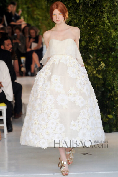 西班牙传统工艺的浪漫主义表达！Delpozo 2014春夏女装秀