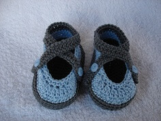 Cute baby sandals! free crochet pattern