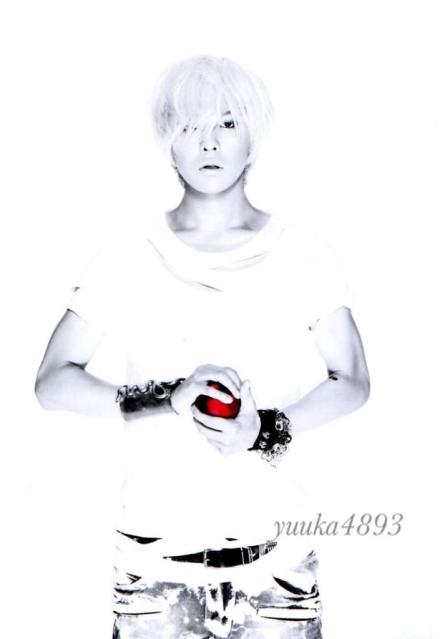 G-Dragon × space8