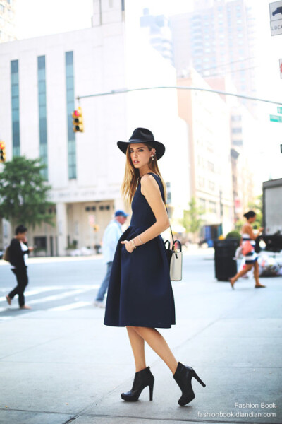 CHIARA FERRAGNI CROC ANKLE BOOTS, PHILOSOPHY DRESS, TIFFANY&amp;CO ATLAS BRACELETS, RINGS, NECKLACES AND EARRINGS, CELINE NANO BAG, PENDLETON HAT.