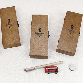  木质文具盒