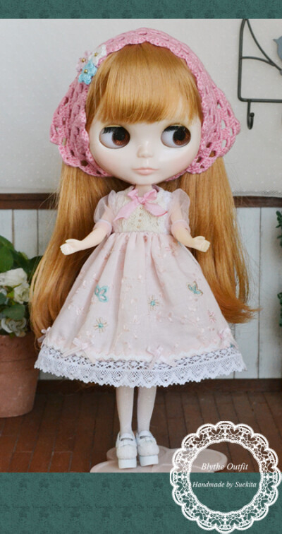 ★【Sue's Blythe】小布娃衣-森林系泡泡纱袖刺绣洋装+围巾.pink