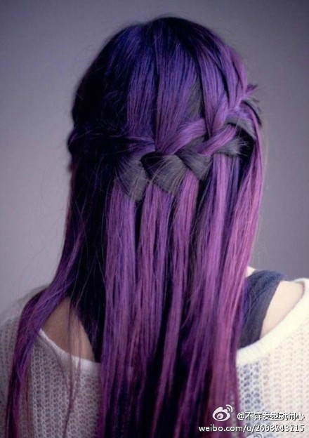 紫色，早安想知道怎么折腾头发，就关注@不弄发型就闹心
