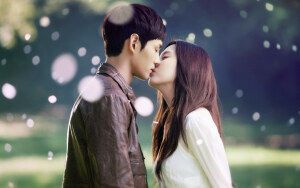 李源根,徐贤《热爱》桌面壁纸,第1张图片