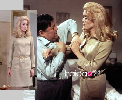 凯瑟琳·德纳芙(Catherine Deneuve) in YSL 设计师伊夫圣罗兰(Yves Saint Laurent) 在《The PinkPanther》 (1963) 和《Arabesque》 (1966) 都展现了自己的剪裁魔力。但是他最著名的作品是为好友凯瑟琳·德纳芙 (C…