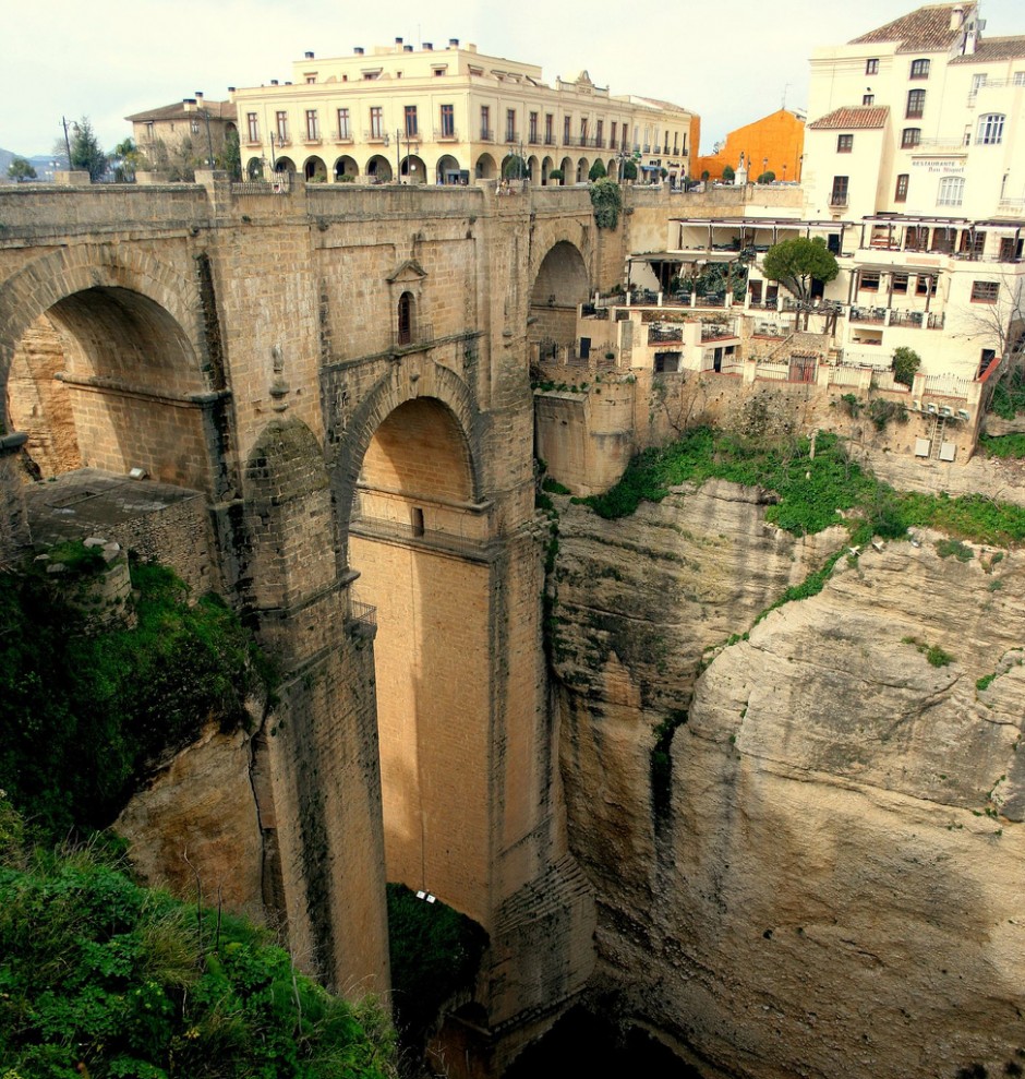 3 Puente Nuevo, Ronda, Spain Finally completed in 1751, the Puente Nuevo took 42 years to build and claimed the lives of 50 workers in the process of its construction.