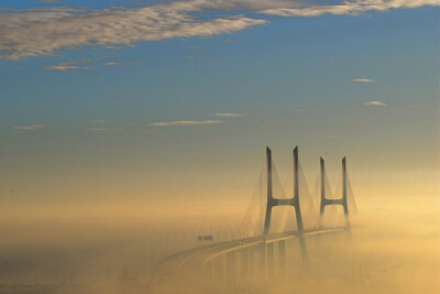 6 Vasco da Gama, near Lisbon This Portuguese bridge was opened to traffic in 1998, on the occasion of the 500th anniversary of the explorer da Gama’s discovery of the sea route from Europe to India.