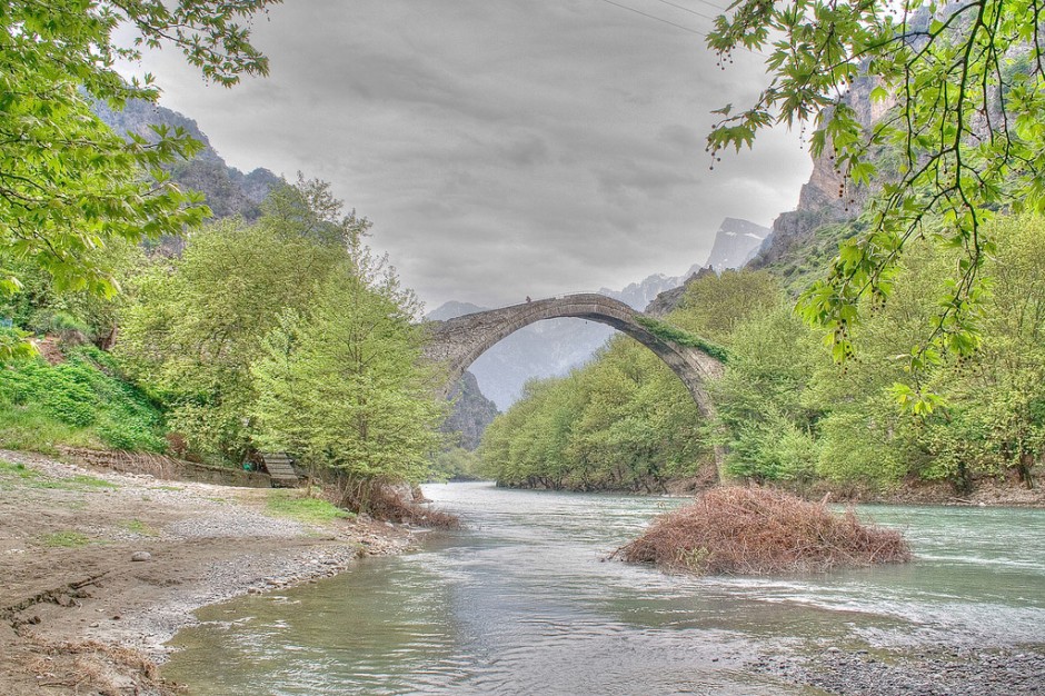 11.Konitsa Bridge, Greece This unassuming Greek bridge was built by Ziogas Frontzos from the nearby village of Pyrsogianni. Local legend has it than when the architects who had previously tried unsuccessfully to build the bridge asked him where he had studied bridge building, he proudly replied: "In