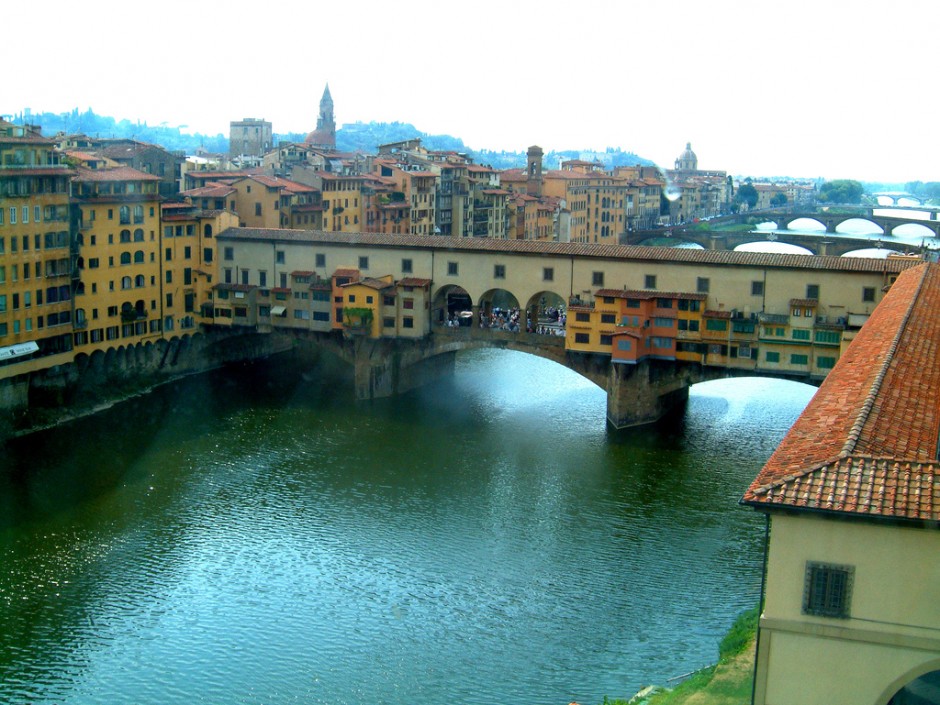 18 Ponte Vecchio, Florence Believed to have originally been built in the 10th century, Ponte Vecchio was washed away in floods and rebuilt twice. It was the only bridge in Florence not to be destroyed during World War II.