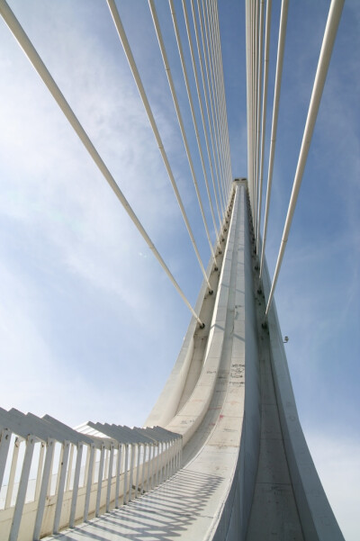 26 Puente del Alamillo, Sevilla, Spain The Alamillo Bridge was built for Seville’s Expo 92, which celebrated the 500th anniversary of the famous voyage by Christopher Columbus.