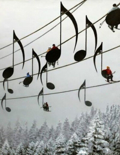 法国滑雪场的登山缆车，法国人的浪漫可见一斑。