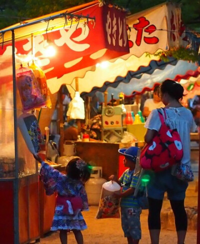 镜头下的日本：兵库县神户市，湊川神社、夏の祭り。 摄影by ruby