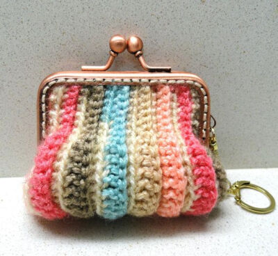 Supplies, accessories earth colors crocheted small coins purse handmade by Artefyk tagt team. $18.90, via Etsy.