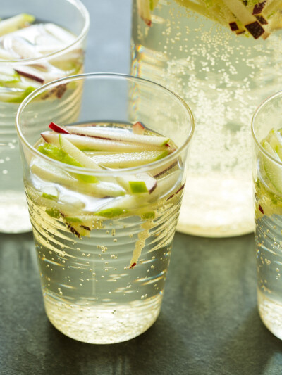 Sparkling Apple Sangria recipe.