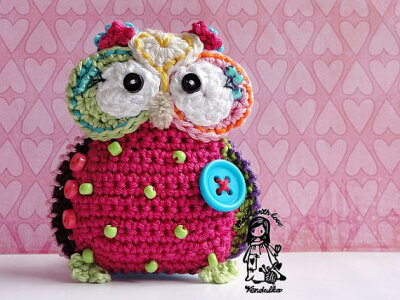 Crochet owl hanger / pendant / ornament pattern