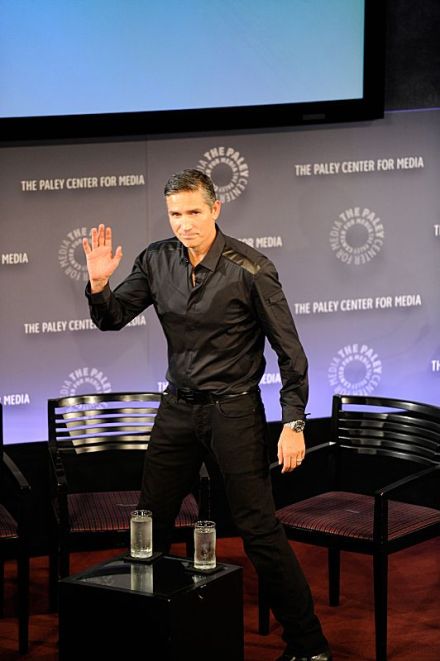 【图片】Person of Interest 剧组2013年10月03日参加 NY Paley Center的照片。