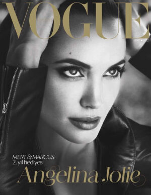 土耳其版 Vogue Turkey 2012.03 Angelina Jolie by Mert &amp; Marcus