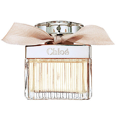 CHLOE Chloe Fau de Parfum 很奇特的每次在别人身上闻到我就很喜欢，几次想买来自己用又觉得和自己不太搭调。 可是还是很喜欢这个味道的。