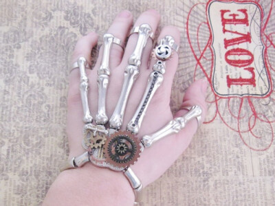 Steampunk Clockwork Skeleton Hand Bracelet / SteamFolks