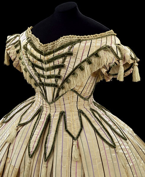 1861-3 Dress | V Search the Collections