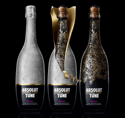 世界知名伏特加品牌 Absolut Vodka（绝对伏特加）又再次展现无限创意，将挑战味觉新体验，绝对伏特加结合来自纽西兰的葡萄酒品牌Brancott Estate。创造出新酒款Absolut Tune，兼具熟美的设计和风味。