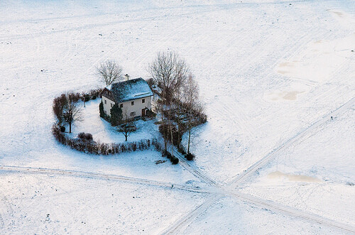 雪中小屋