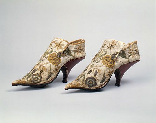 Men's shoes. France 17th Century.