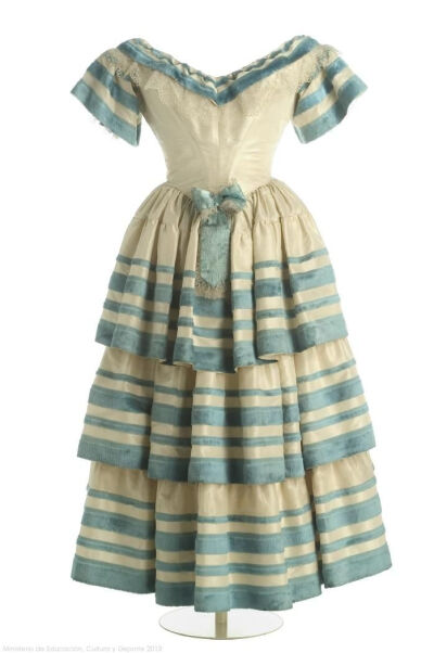 ~Dress: ca. 1850-1855, silk, lace, trim. Search for CE014857A~