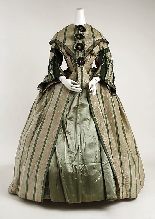 1858-63 Convertible Dress.