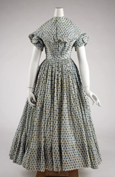 Dress ca. 1840 via The Costume Institute of the Metropolitan Museum of Art