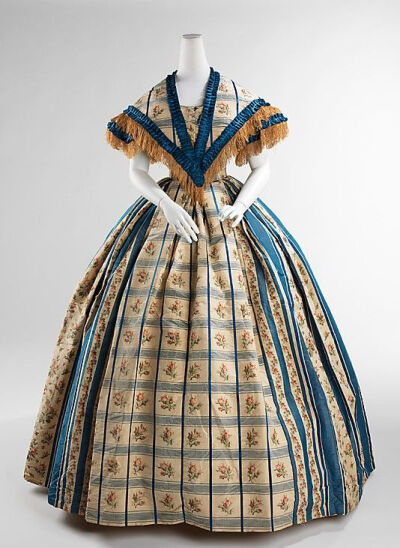 Dress, Evening Date: 1857–60 Culture: American Medium: silk Dimensions: Length at CB: 52 in. (132.1 cm) Credit Line: Brooklyn Museum Costume Collection at The Metropolitan Museum of Art, Gift of the…