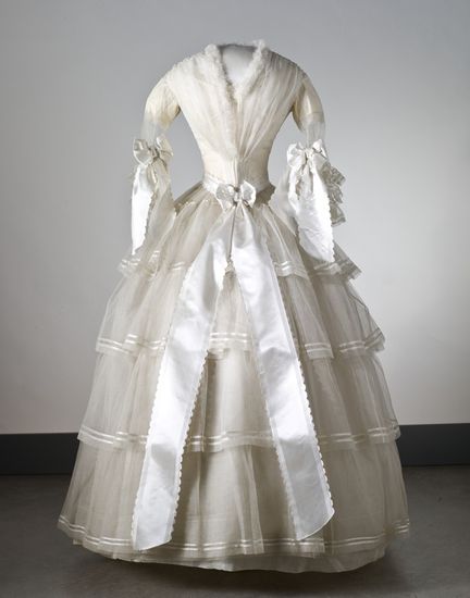 wedding dress 1854