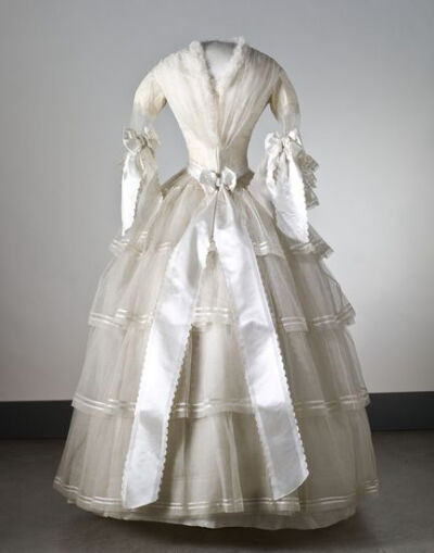 wedding dress 1854