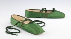 1835-1845 evening slippers.