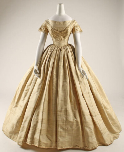 Wedding Dress (American) ca. 1859 silk