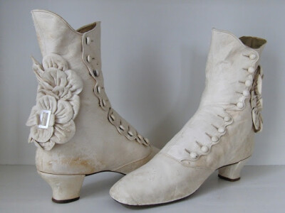 Bridal Wedding Boots 1880 invictoriantimes.blogspot.com