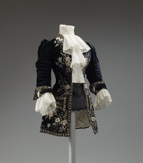 Riding Ensemble | c. 1905