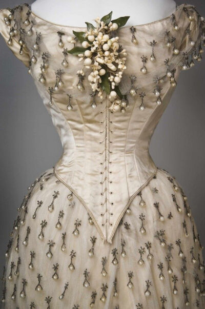 wedding dress, 1887..wow!