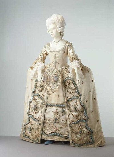Sack-back gown and petticoat, 1775–1780