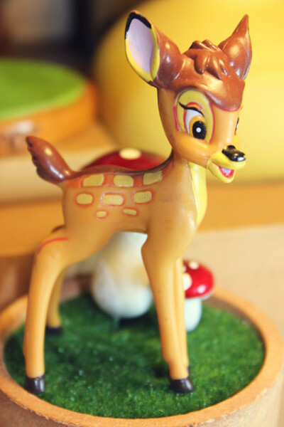 小鹿斑比 场景摆件