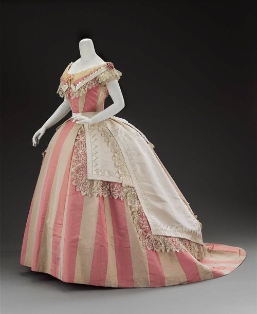 Evening Dress, 1865, The Museum of Fine Arts, Boston