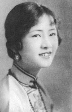 精彩历史: 若论近现.代.中国第一才女，非林徽因莫属，三个举世无双的优秀男人终身都为她而痛苦：梁思成为博美人一笑，摔断了腿，但终究抱得美人归；徐志摩为觅得佳人，乘坐飞机遇难；最后一个金岳霖先生，为了她终身…