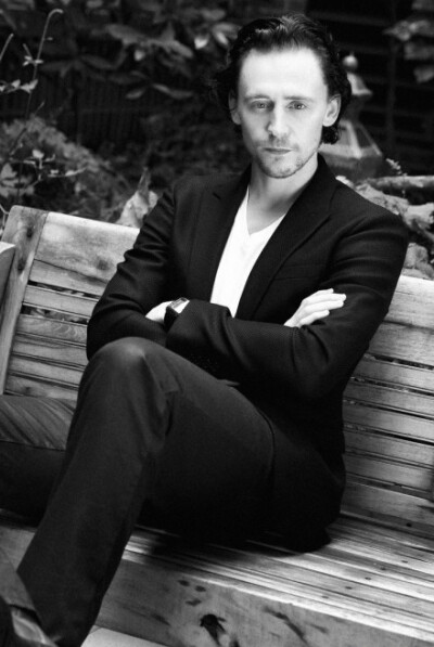 #Tom Hiddleston# 如果有一天抖森坐在我对面，哪个时候，我会在干什么捏。
