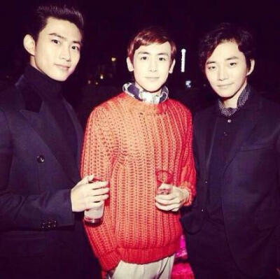 【PIC】131022 #Nichkhun# Mario Testino 图片1P cr: _sinfinia #Nichkhun 宁静致远 微笑面对# ~~khunnie真好看